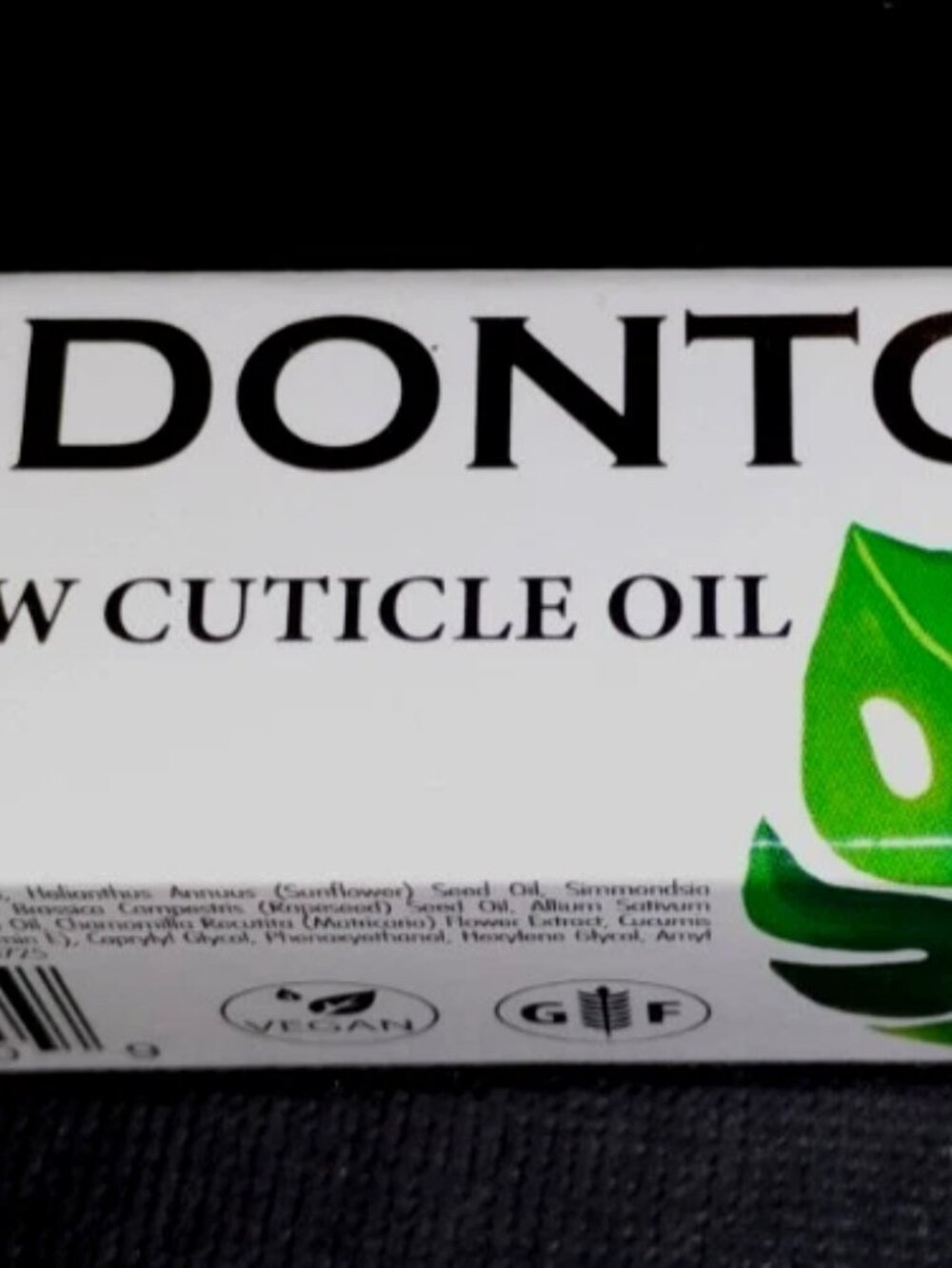 LONDONTOWN ROLL & GLOW CUTICLE OIL DRAGONFRUIT ROLLER BALL